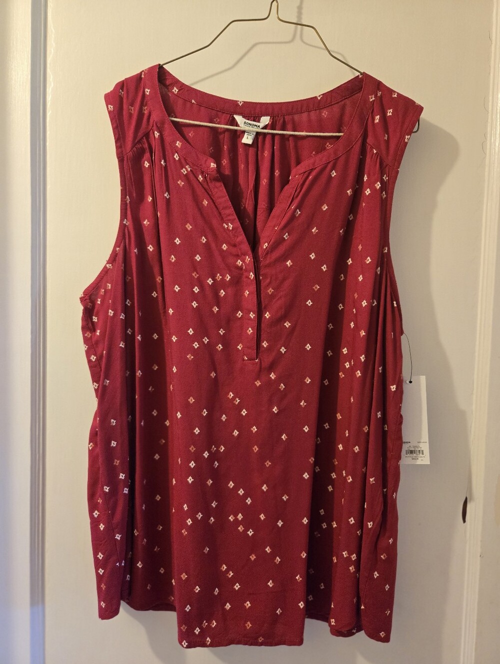 Sonoma Crimson Sleeveless Split-Neck Printed Tank